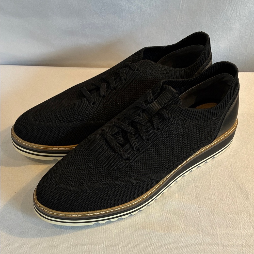 Mee too Arie black knit oxford/derby style women's slip on snickers size 8.5